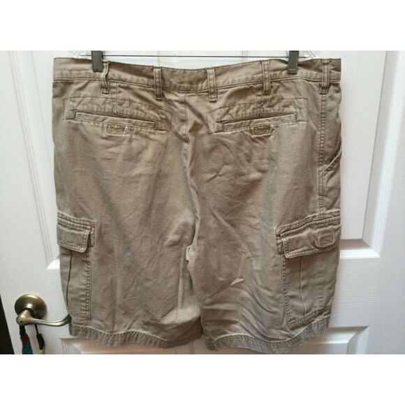 MARLIN casual solid beige cotton  cargo shorts 38 - Picture 2 of 2